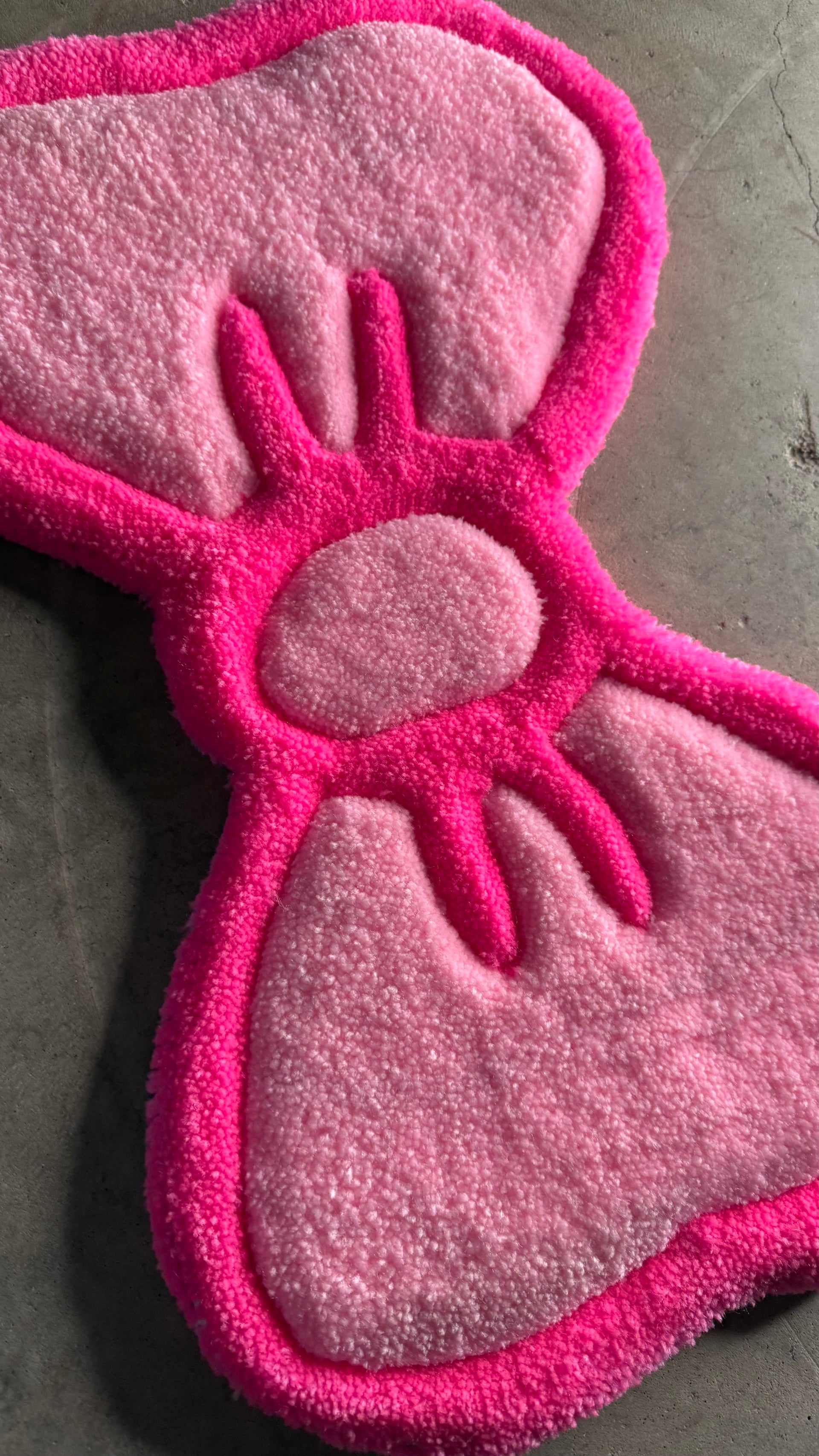 Pink Bow(ships next day)